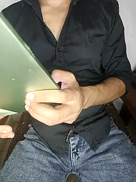 Snapshot of HARSHHU01 chatting on 8, 5, 2026 HARSHHU01 online show from 8, 5, 2026