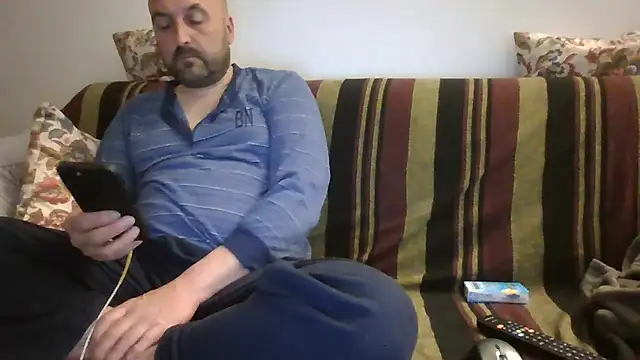 maxxxio12 online show from 28, 4, 2026