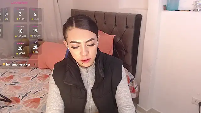 Yasminsmith   online show from 13, 3, 2025