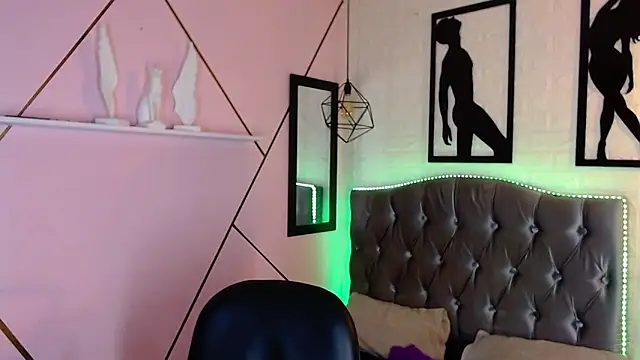 agatha rodriguez online show from 16, 2, 2026