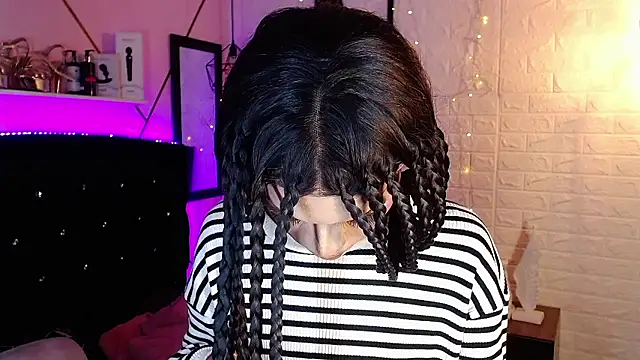 agatha rodriguez online show from 12, 1, 2026