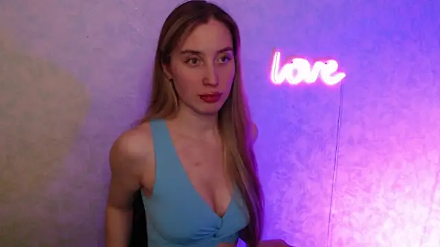 MiaMoore333 online show from 9, 3, 2025