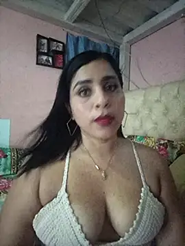 Snapshot of L_ucero chatting on 11, 3, 2025 L ucero online show from 11, 3, 2025