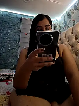 Snapshot of L_ucero chatting on 9, 9, 2025 L ucero online show from 9, 9, 2025