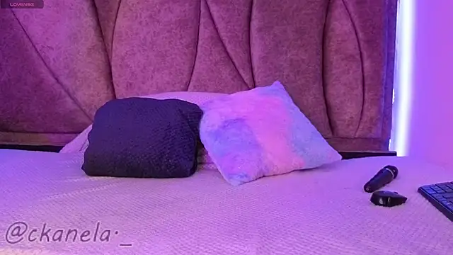 Kanela miller  online show from 17, 12, 2025