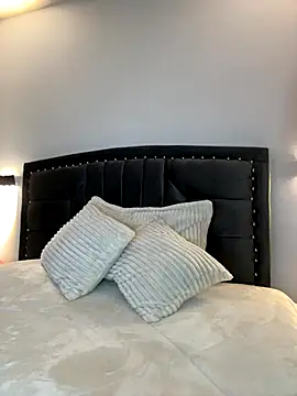 Lilith Thompson online show from 21, 10, 2025