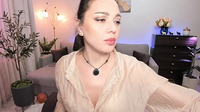 Snapshot of Viki_Bellson chatting on 7, 6, 2026 Viki Bellson online show from 7, 6, 2026