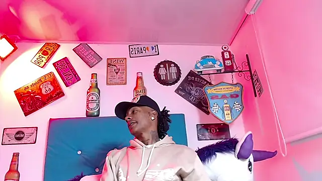 lili roussi online show from 4, 11, 2025