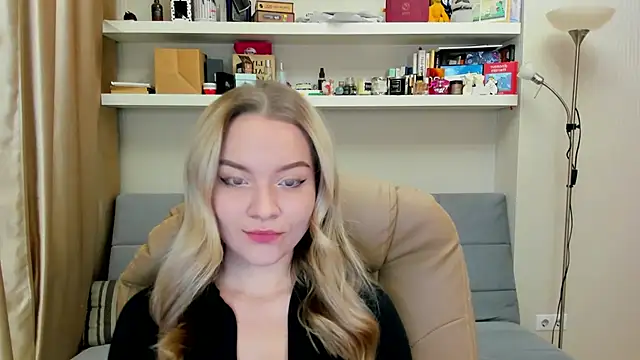 Kara Smith  online show from 7, 12, 2024