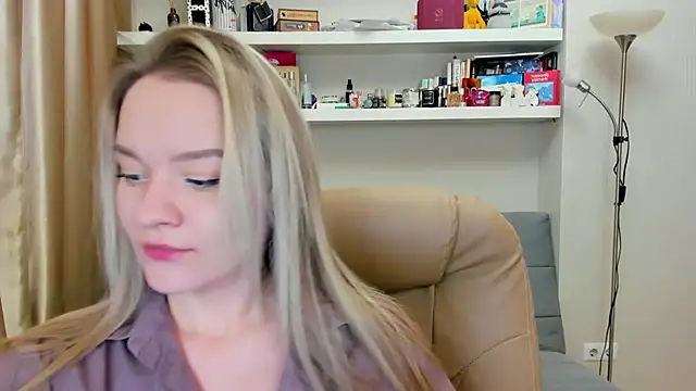 Kara Smith  online show from 2, 12, 2024