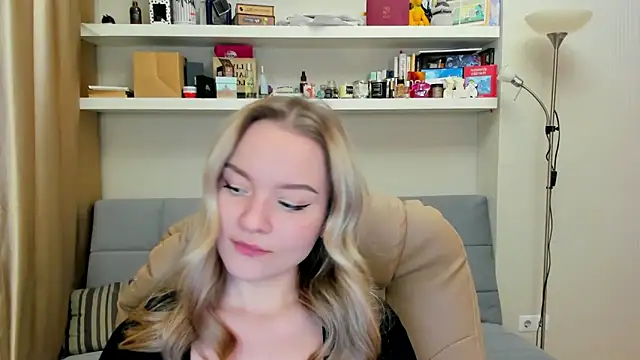 Kara Smith  online show from 4, 12, 2024