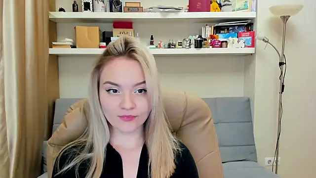 Kara Smith  online show from 8, 2, 2025