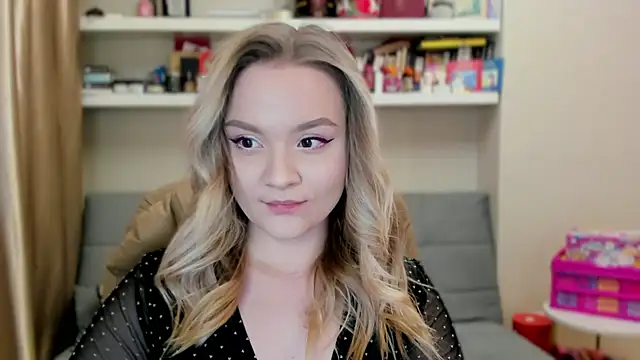 Kara Smith  online show from 4, 4, 2026