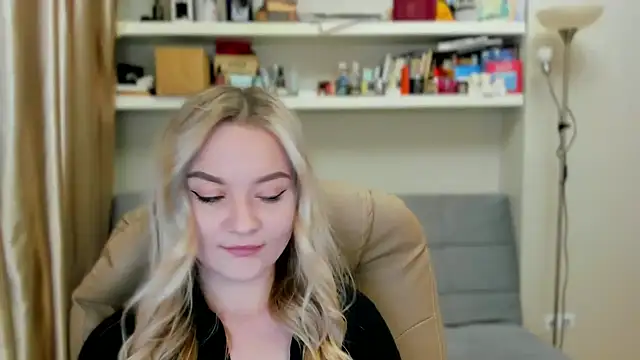 Kara Smith  online show from 11, 10, 2025