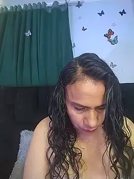 Snapshot of AlexaNovoa_ chatting on 5, 7, 2026 AlexaNovoa online show from 5, 7, 2026