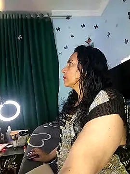 AlexaNovoa  online show from 23, 12, 2025