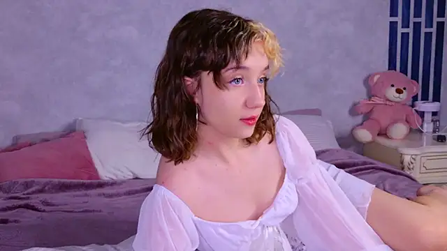 Gia Riccardo online show from 15, 11, 2025