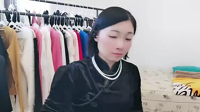 Rachel-6600 online show from 18, 12, 2025