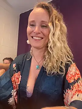 SusieandLacey online show from 14, 6, 2026