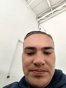 Snapshot of Andy-rtg chatting on 8, 4, 2026 Andy-rtg online show from 8, 4, 2026