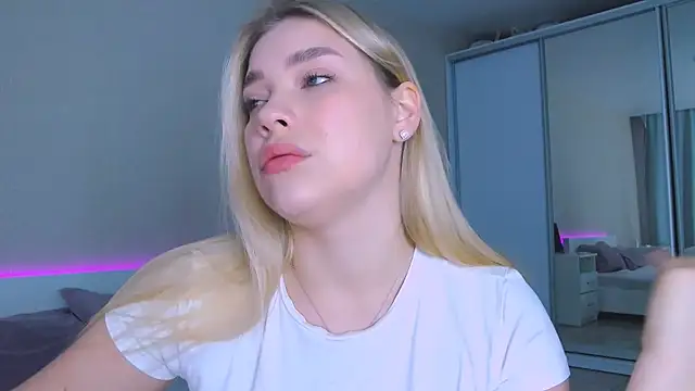 Snapshot of DIANAxxxDIAMOND chatting on 14, 11, 2025 DIANAxxxDIAMOND online show from 14, 11, 2025