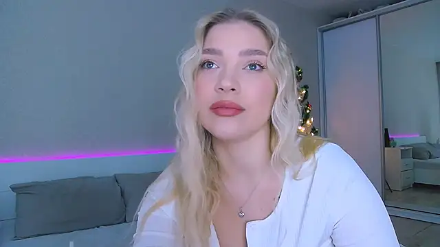 Snapshot of DIANAxxxDIAMOND chatting on 29, 11, 2025 DIANAxxxDIAMOND online show from 29, 11, 2025