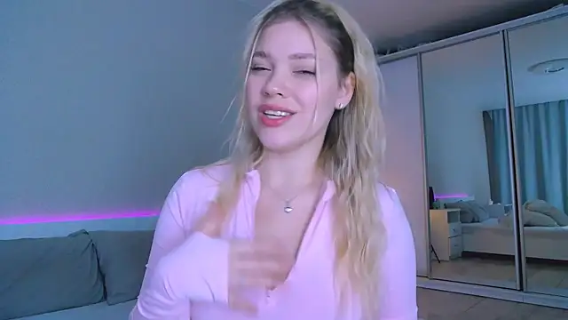 Snapshot of DIANAxxxDIAMOND chatting on 2, 12, 2025 DIANAxxxDIAMOND online show from 2, 12, 2025