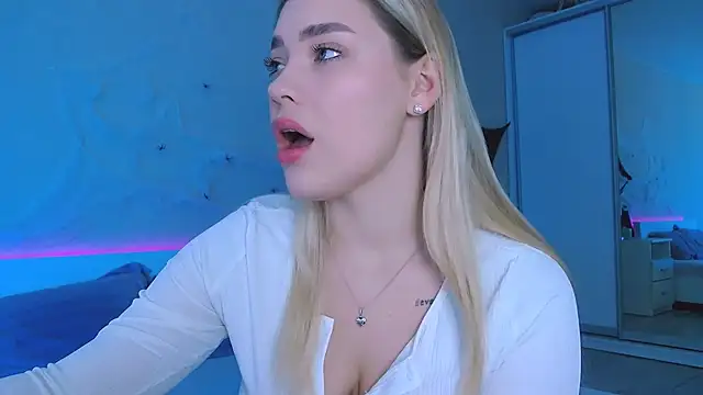 Snapshot of DIANAxxxDIAMOND chatting on 1, 11, 2025 DIANAxxxDIAMOND online show from 1, 11, 2025