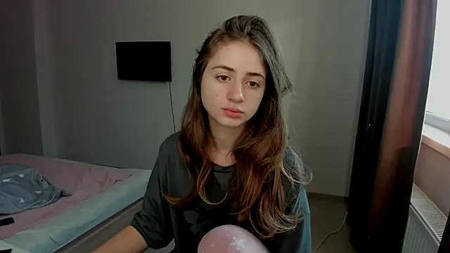 LilyHaart online show from 6, 11, 2025