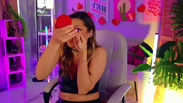 SarahAlluring online show from 22, 3, 2026