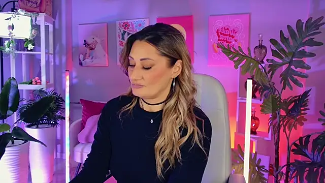 SarahAlluring online show from 11, 1, 2026