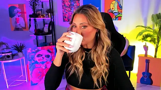 SarahAlluring online show from 10, 10, 2025