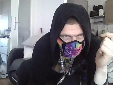 ThePython666 online show from 18, 3, 2025