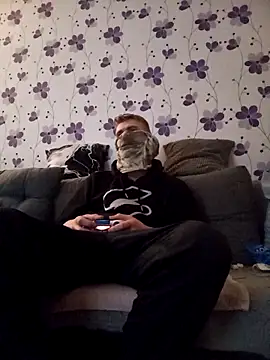 Snapshot of ThePython666 chatting on 28, 10, 2025 ThePython666 online show from 28, 10, 2025