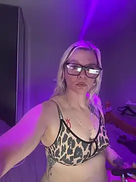 Curvy-Cleo online show from 11, 2, 2026