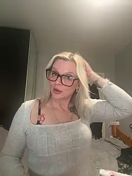 Curvy-Cleo online show from 12, 2, 2026