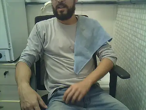 Snapshot of pdasgyn chatting on 5, 5, 2026 pdasgyn online show from 5, 5, 2026