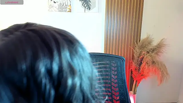 Milabrown  online show from 10, 9, 2025