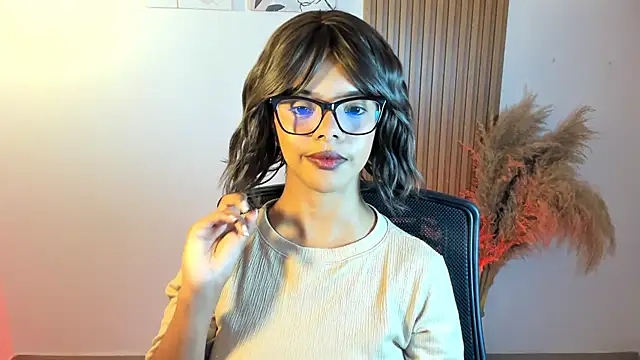 Milabrown  online show from 4, 10, 2025