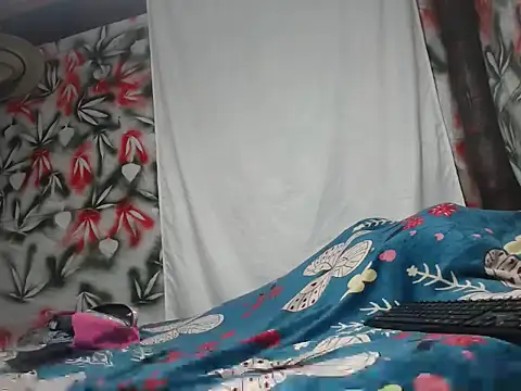 SHARONYJQVI online show from 17, 9, 2025