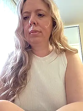 Snapshot of Irina3718 chatting on 30, 5, 2026 Irina3718 online show from 30, 5, 2026