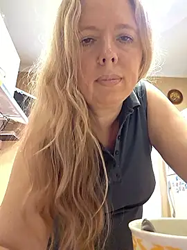 Snapshot of Irina3718 chatting on 3, 6, 2026 Irina3718 online show from 3, 6, 2026