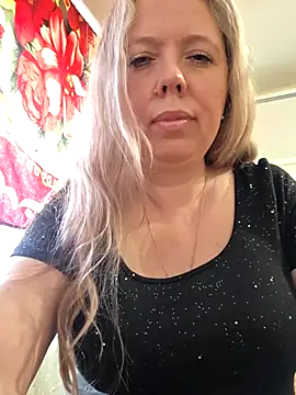 Snapshot of Irina3718 chatting on 9, 5, 2026 Irina3718 online show from 9, 5, 2026