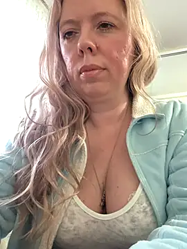 Snapshot of Irina3718 chatting on 29, 4, 2026 Irina3718 online show from 29, 4, 2026