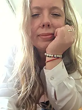 Irina3718 online show from 11, 1, 2026