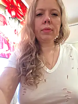 Snapshot of Irina3718 chatting on 16, 5, 2026 Irina3718 online show from 16, 5, 2026