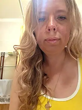 Snapshot of Irina3718 chatting on 19, 5, 2026 Irina3718 online show from 19, 5, 2026