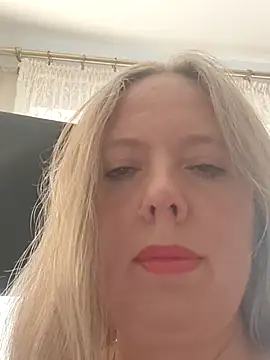 Snapshot of Irina3718 chatting on 12, 9, 2025 Irina3718 online show from 12, 9, 2025