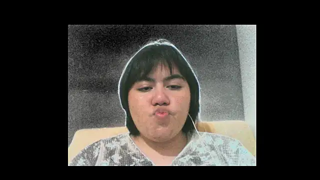 IrisMitchell  online show from 21, 3, 2025