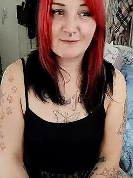 TiffiChantiT2 online show from 9, 10, 2025